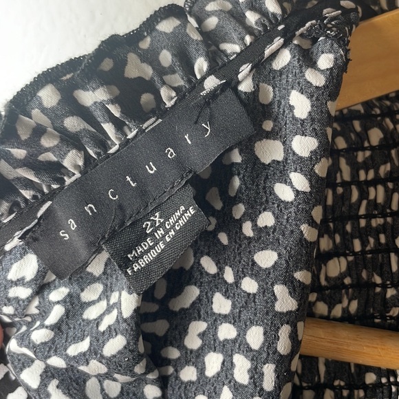 Sanctuary Lily Smocked Flutter Sleeves Blouse - Picture 5 of 13